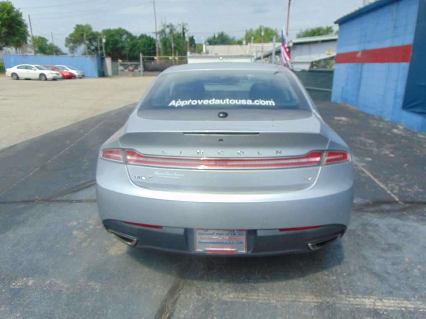 2015 Lincoln MKZ (3LN6L2GKXFR) , located at 2105 Dixie Hwy, Louisville, KY, 40210, (502) 772-3333, 38.220932, -85.795441 - Photo#8